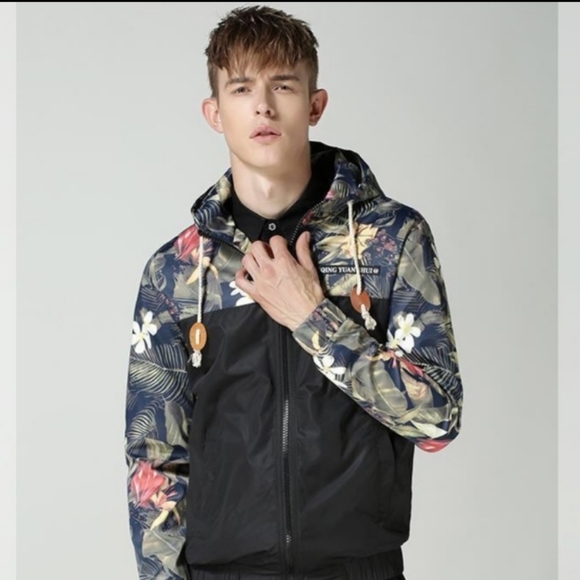 Qing Yuan Shui Other - NEW! Tropical floral windbreaker